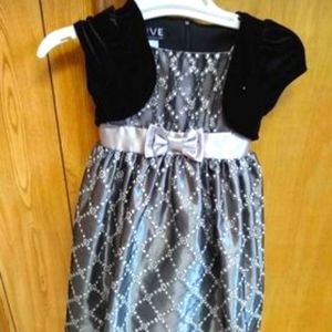 Girl's Size 6 Dress